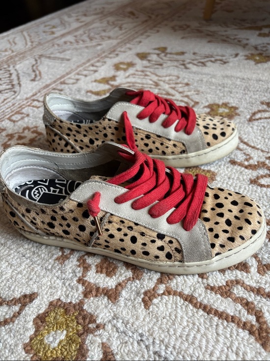 Dolce Vita Shoes - 🤎 DOLCE VITA Leopard Print Calf Hair Sneakers